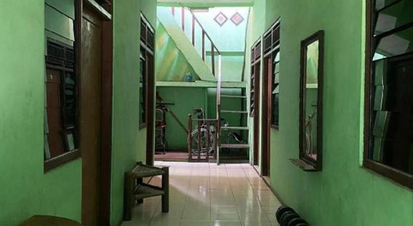 Готель Spot On 94166 Kost Bunda Syariah Бекасі Екстер'єр фото